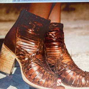 Freebird Bella (but black, NOT COGNAC like in the cover pic!)